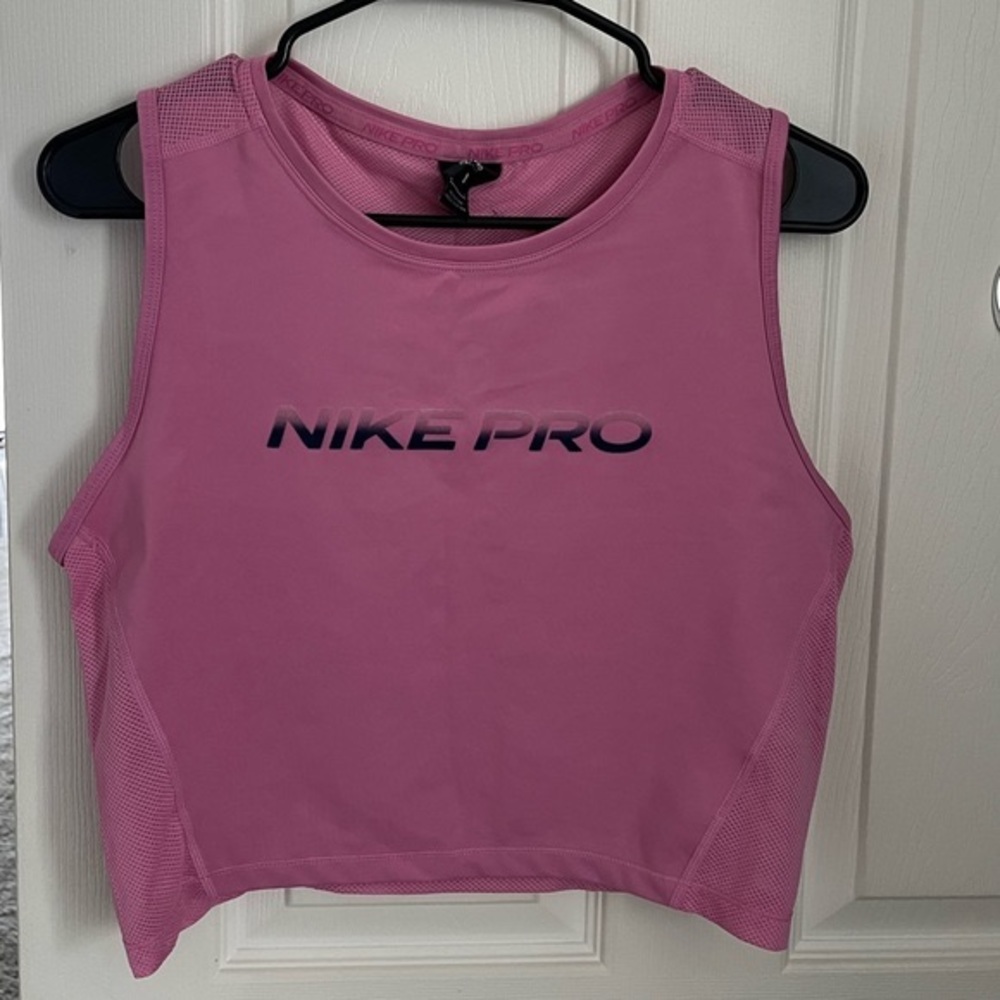 Nike pro mesh croptop